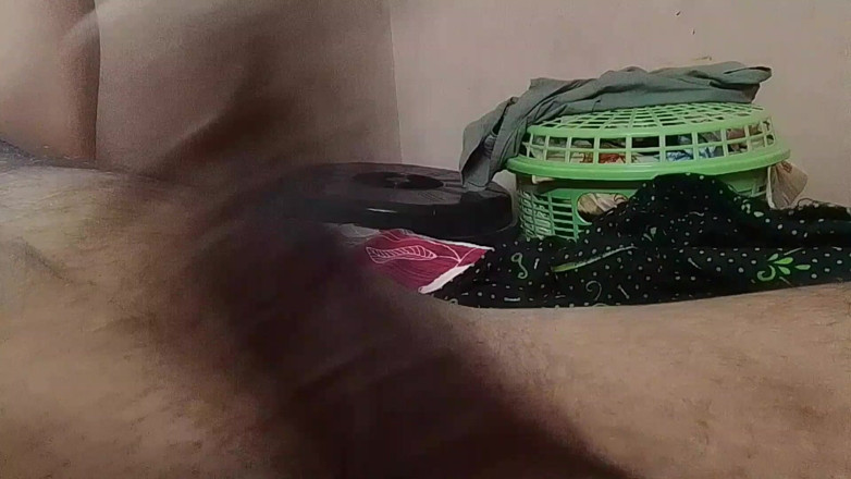 Bijukumar: India mallu pone el pene de su marido en la...