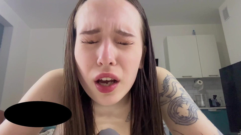 HannahKim: Mi hermanastra le rogó que tuviera un orgasmo