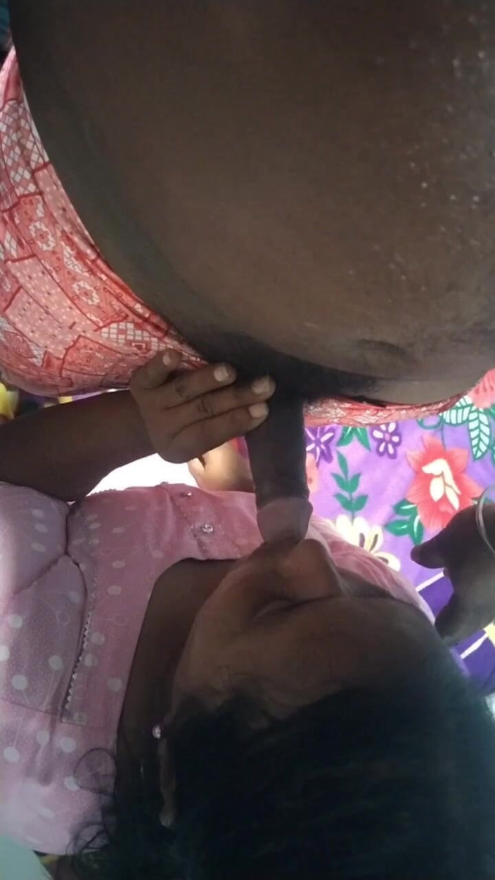Tamil lesbian: Тамильская горячая минет, отсос горячей