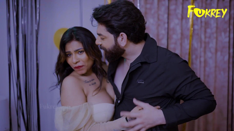 Triflicks: janmadin ki paarti mainne aur premika ke saath seks kiya
