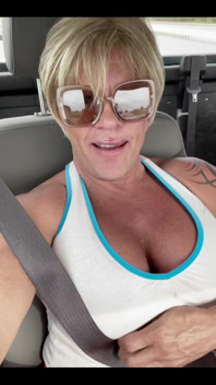 Love Teasing the Truckers