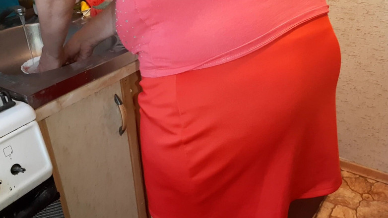 Lesbian-candys: Mi masturbo con la mia vicina in cucina mentre lei...