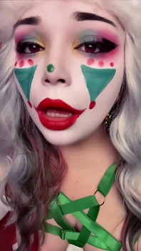 Tratamientos Faciales Y Preñada Para El Payaso Navideño