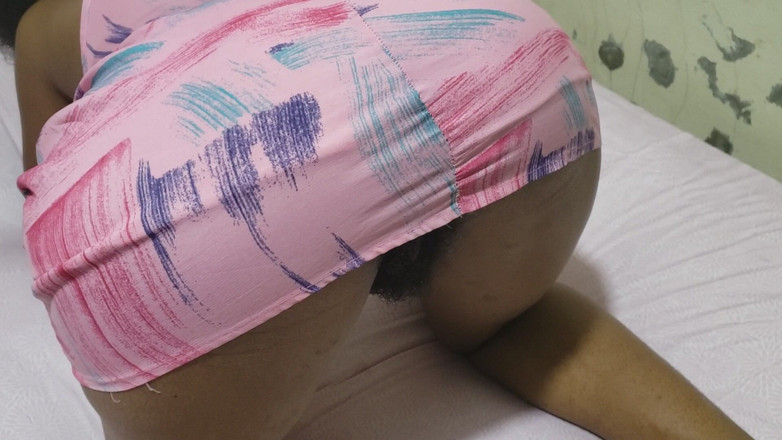 Lovemina: Piuttosto grosso culo grosso sembra perfetto