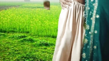 Pakistanska Zoya Ali Khan ut dörrsex i byfält S2 avsnitt 1