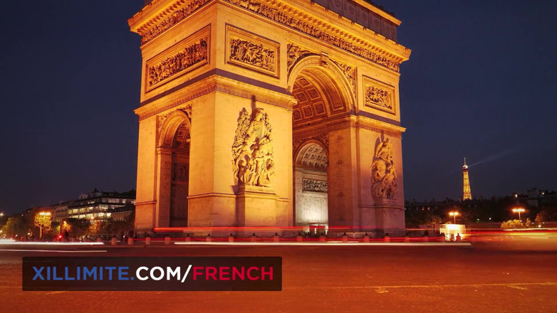 French girls at work: Ava Courcelles meets a man in the bathrooms
