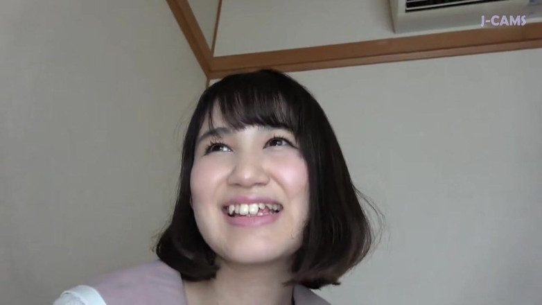 J-Cams: Une beauté espiègle perdue dans l’amour interdit avec l’homme à qui...