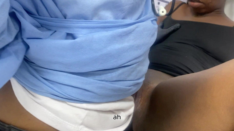 fipertoferrer: Girl Gets Fucked by the Doctor and Tells Him to...