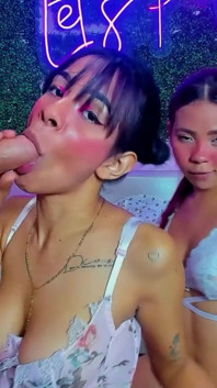 Kawan muda bereksperimen seksualiti mereka bersama-sama