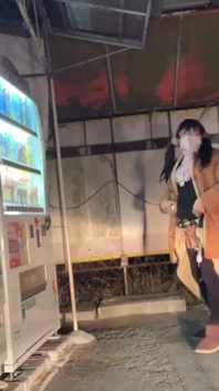 Self-training No. 39: Nighttime Exposure in Phone Booths and Vending Machines