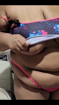 継娘は継父のオマンコに大量の精液を飲む
