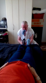 Öğleden Sonra Büyükannenin Seksi Naylon Ayakları