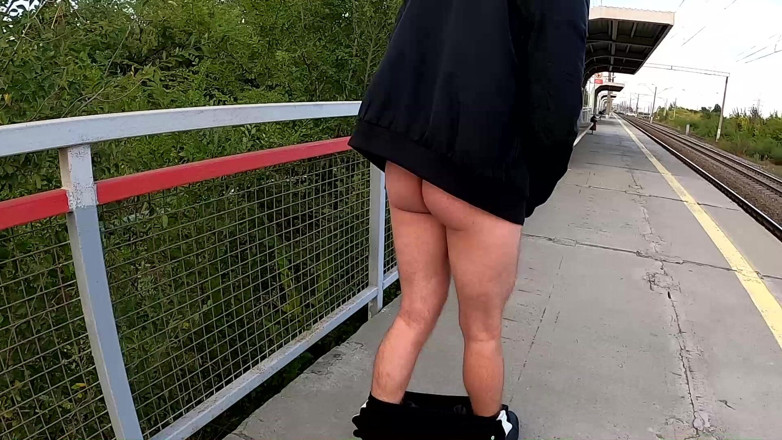 Dick Boys Studio: Extreme Masturbation at the Station
