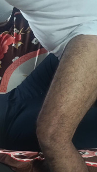 Vdané ženy si užívají tvrdé lízání na pohovce
