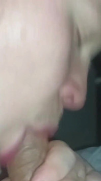 intensives blowjob und cumshot