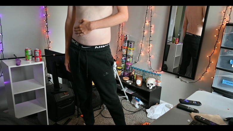 ElementX1018: Kontolku pengen kamu nyepong kontolku sampai perutku menganga lebar!