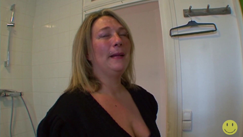 French Amateur Porn: Audrey. Pulchna milf z dużymi potrzebami