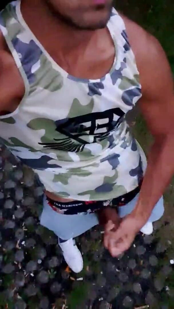 Slutboyben: Slutboyben Cam4 Abgefickt Und Vollgerotzt în aer liber