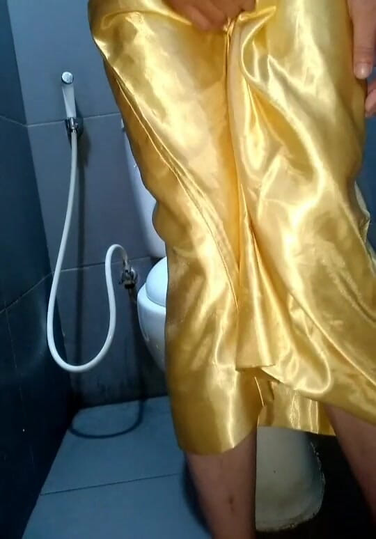 Naomisinka: Gelbe masturbation mit langem kleid