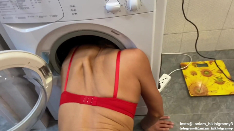 Ladyloveyoung60: Best gift for old lady is fresh warm cum sperm...
