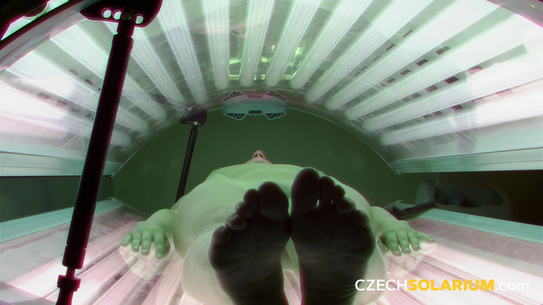 Czech Solarium: Czech Solarium 37: สาวสีผมบรูเน็ตสุดฮอตแก้ผ้าในโซลาเรียม