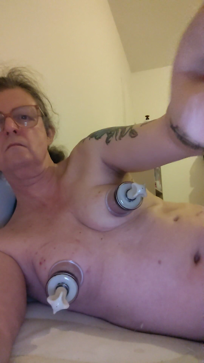 Alexia_mtf: Sakitnya bikin aku sange