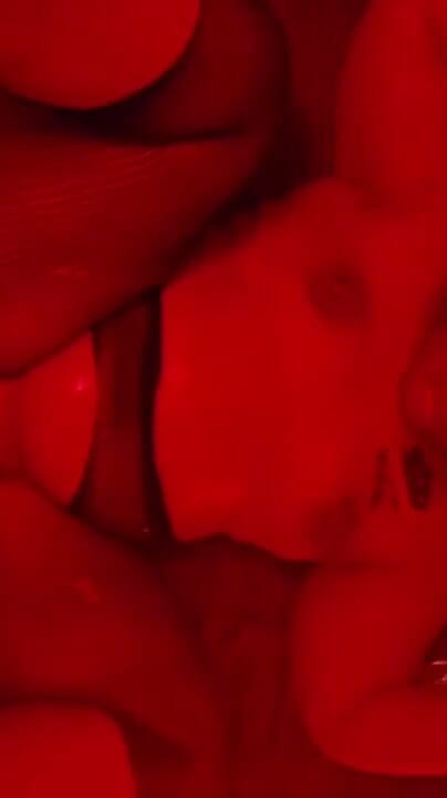 THEKENYANXXX: Un sex romantic în poziția misionarului cu niște lovituri adânci lente