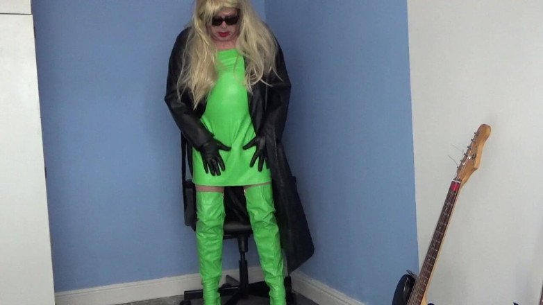 Leather Kirsten: Piele verde și neagră