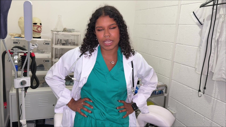 Goddess Luna Law: Diagnosis - Kamu Adalah Pecundang - Dokter Kulit Hitam Dewi Luna Law