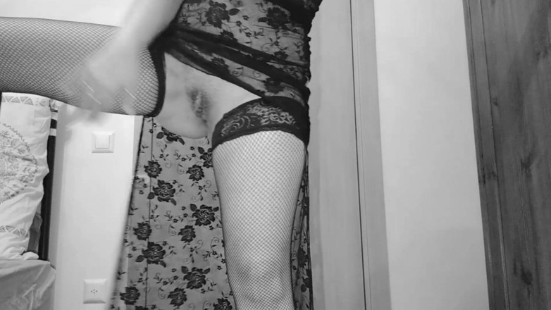 RavenBigAss: Goddess's rule n 1: slave on your knee!