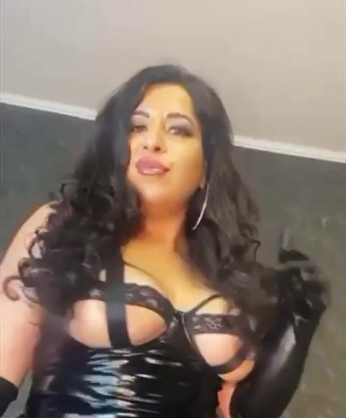 LadyAyse5: MILF paní chce tě 1