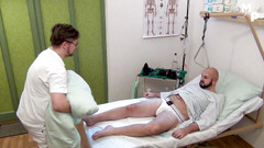 Marcus Pollack Gay: Rektální vyšetření na klinice s Dr. Fet. Wob