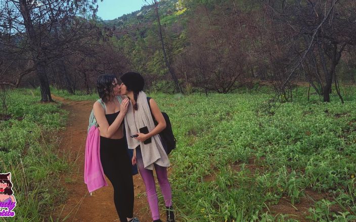 Cindy Luna Petite: Aku ketemu sama gadis seksi di pinggir sungai dan kami...