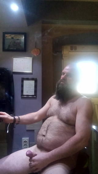 Bearded Dad: Handjob Nach Der Arbeit