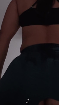 Lekce Jógy, Na Kterou Nikdy Nezapomenu! Roztrhne Spandex a Omylem Si Tam Strčí Penis!