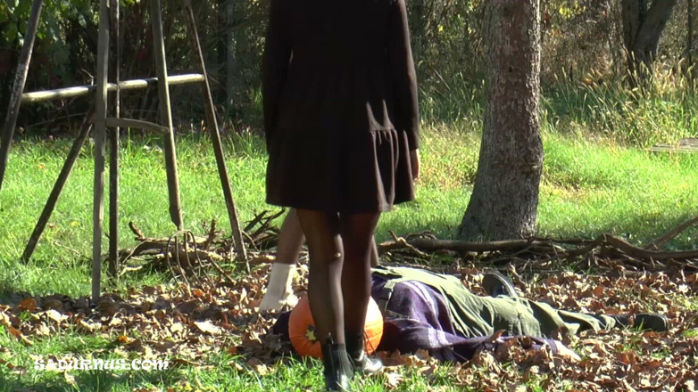 Sadurnus: Happy Halloween! Pumpkin Face Sitting