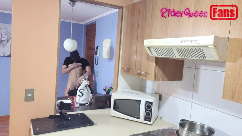 Riderqueen: Videos for Fans: a Masked Young Man Fucks Me in...