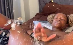 Stretching My Pussy Till I Squirt