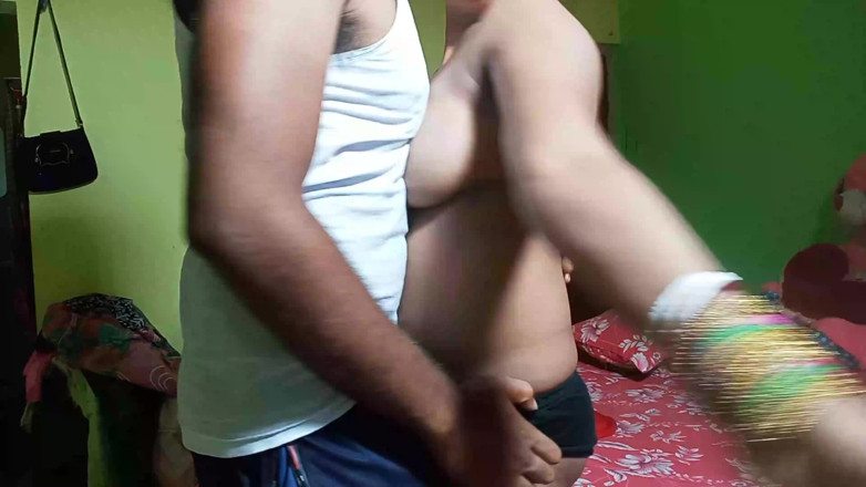 FireeCouple: Bengalski Bhabhi xxx cipki jebanie po uwodzi elektryka