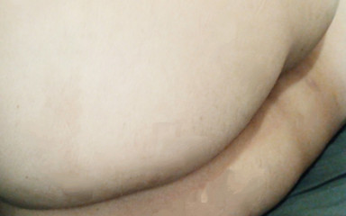 PrinceDez: Prince Dez memesan awak untuk makan kentut dan kakinya