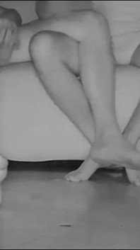 ลูกชายต่างมารดาเงี่ยนเย้ายวนพ่อเลี้ยง ถูกกล้องอินฟราเรดจับได้