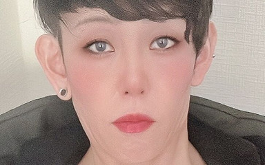 Serina SissyBitch: Trénink kouření Sissy