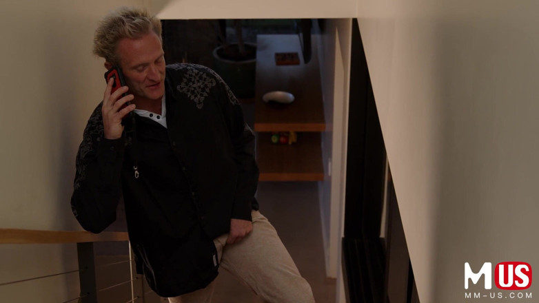 Model Media US: शरारती युवा लड़की