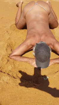 Ladysilva Hot Ass on the Beach, Go Fuck Me