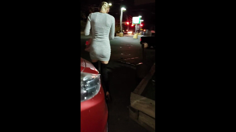 Fantasy Milf: Bar čůrací děvka