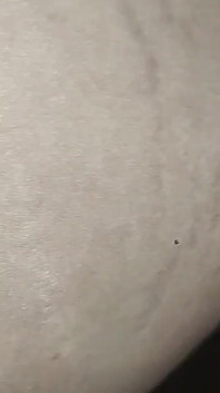 Blowjob di kamar mandi dengan topeng hitam
