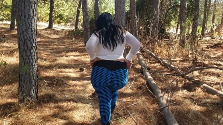 Riderqueen: Stepmom sexy walking forest