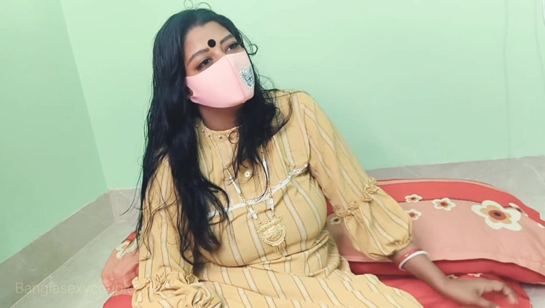 Banglasexycouple: ชื่อฉันคือซาร่า วันนี้ฉันเย็ดเด็กส่งของ