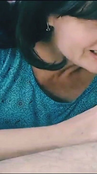 Isteri jalang yang obses bersedia untuk zakar