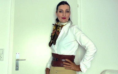 Lady Victoria Valente: Široký těsný pás, část 70